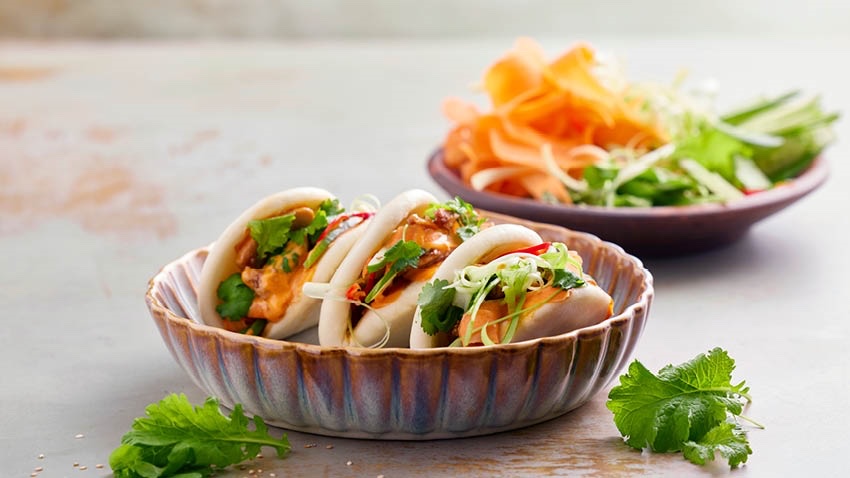 Bao Buns with Sticky Chicken and Hoisin